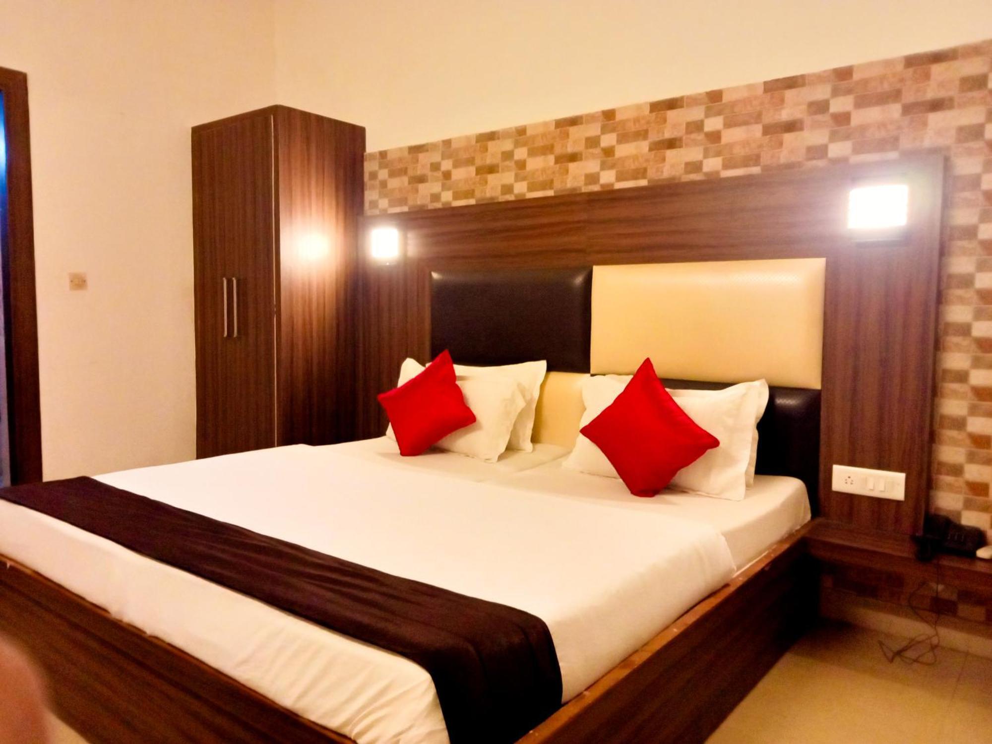 Hotel Shyam Palace India Agra อัครา ภายนอก รูปภาพ